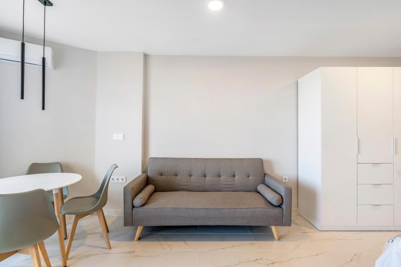 Modern Studio Apartment With Sea Views 5 Min From The Beach Sitio de Calahonda ภายนอก รูปภาพ