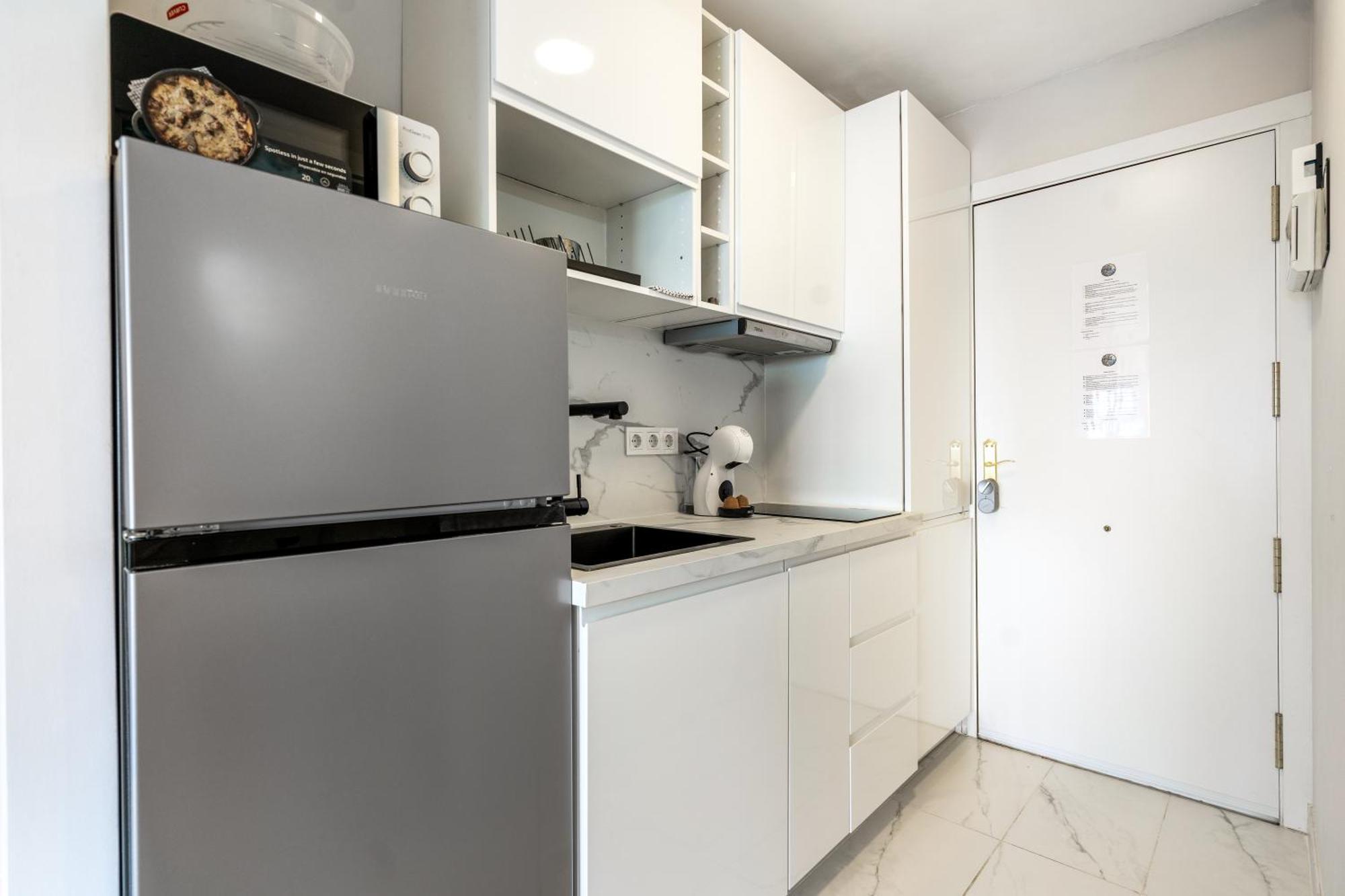 Modern Studio Apartment With Sea Views 5 Min From The Beach Sitio de Calahonda ภายนอก รูปภาพ